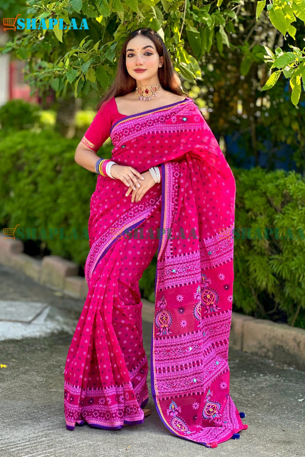 হাফসিল্ক পাড় শাড়ি।