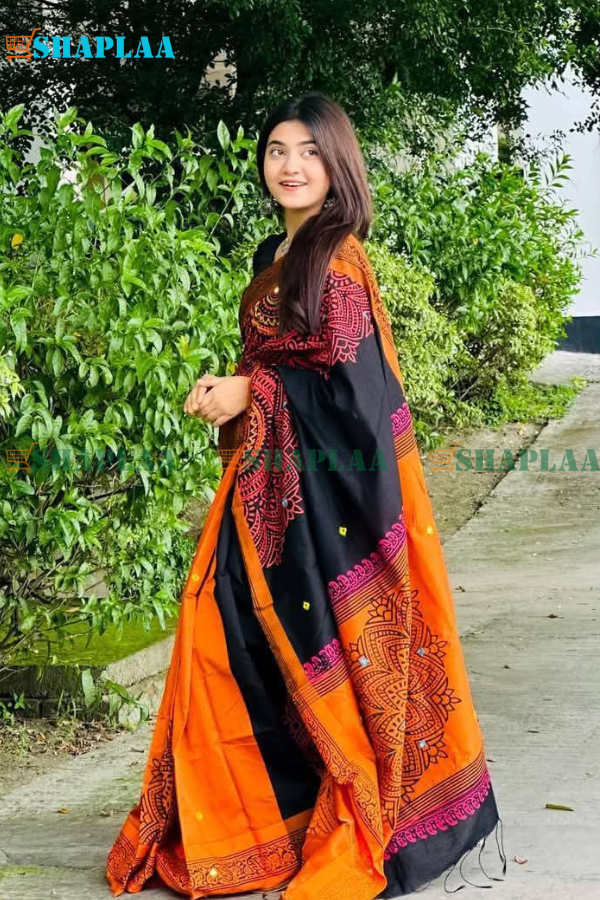 ধুপিয়ান সিল্ক শাড়ি।