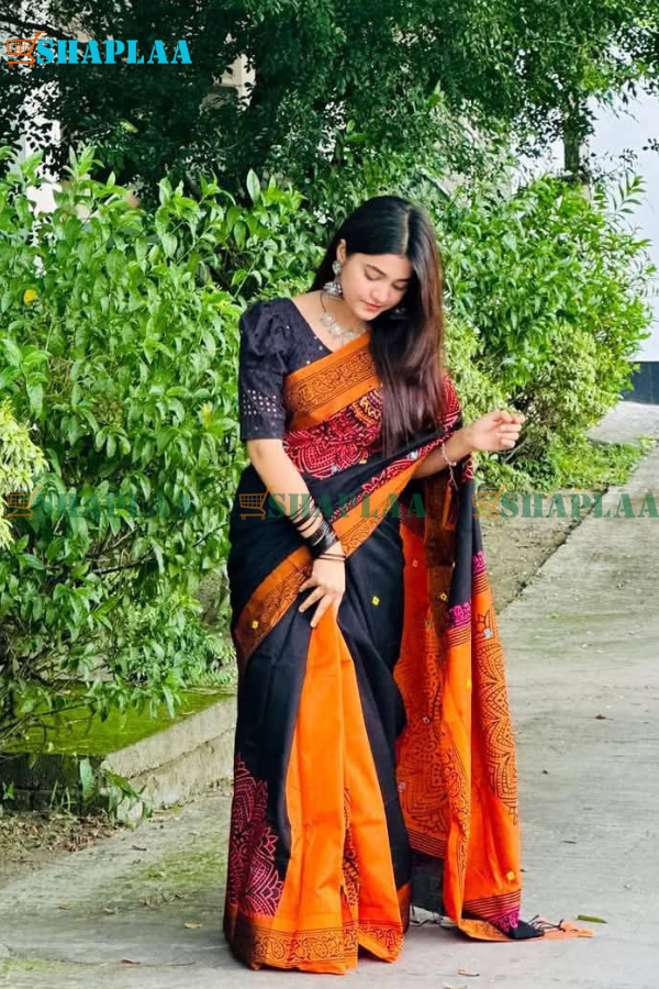 ধুপিয়ান সিল্ক শাড়ি।
