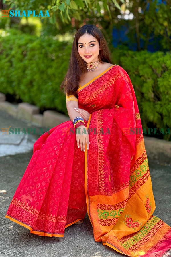 হাফসিল্ক পাড় শাড়ি।